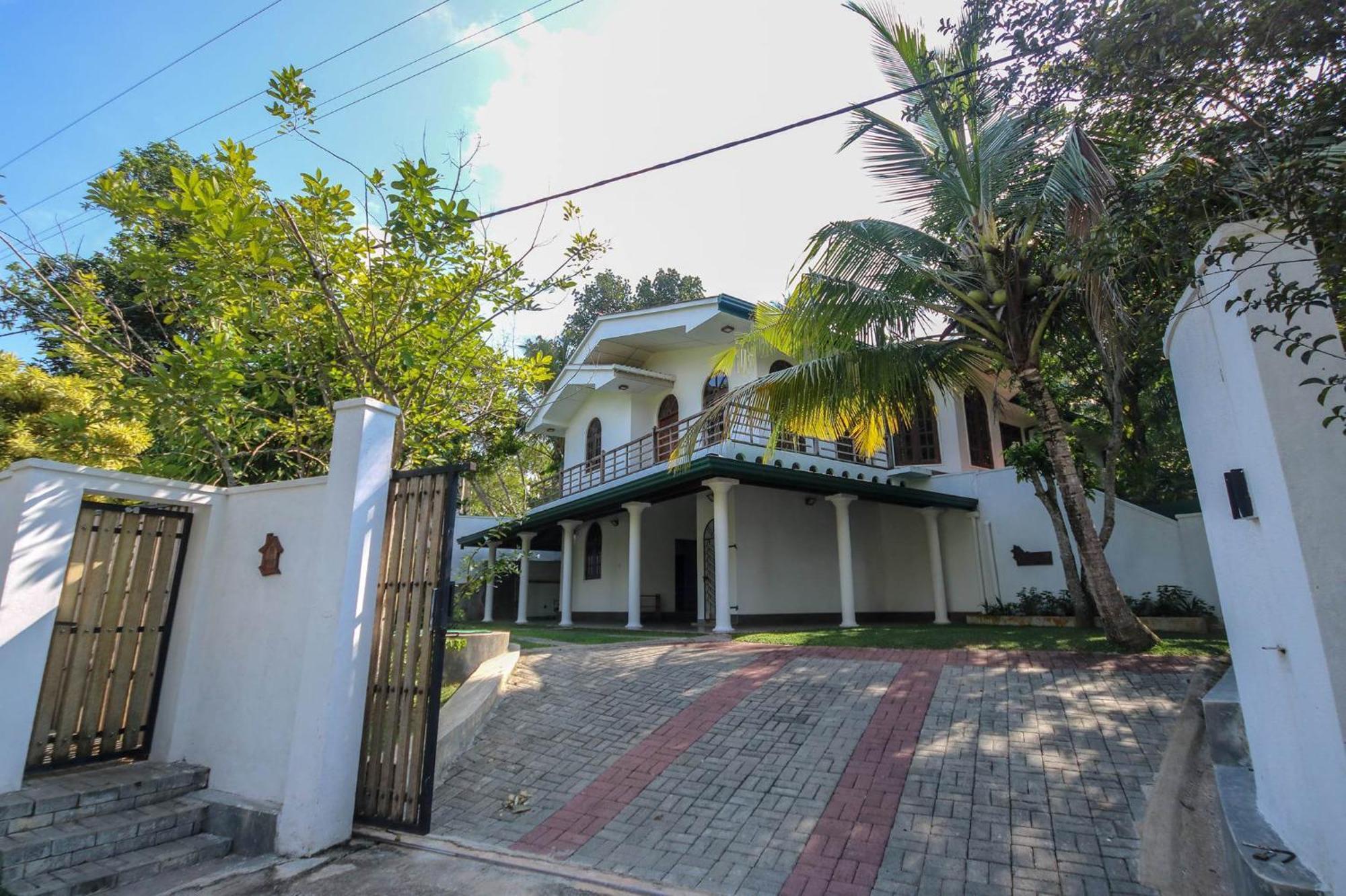 Villa Green White Unawatuna Exteriör bild