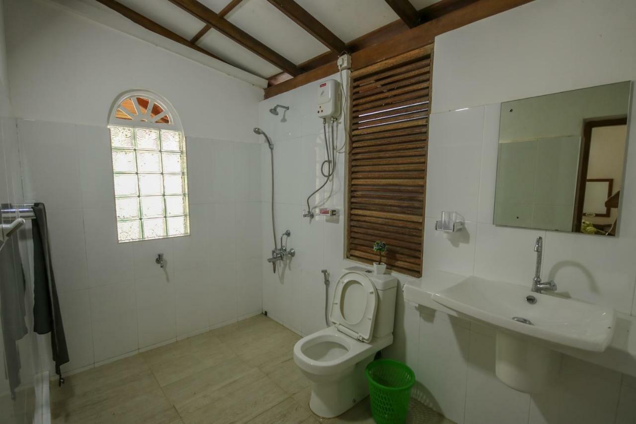 Villa Green White Unawatuna Exteriör bild