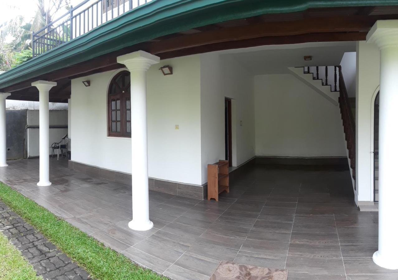 Villa Green White Unawatuna Exteriör bild